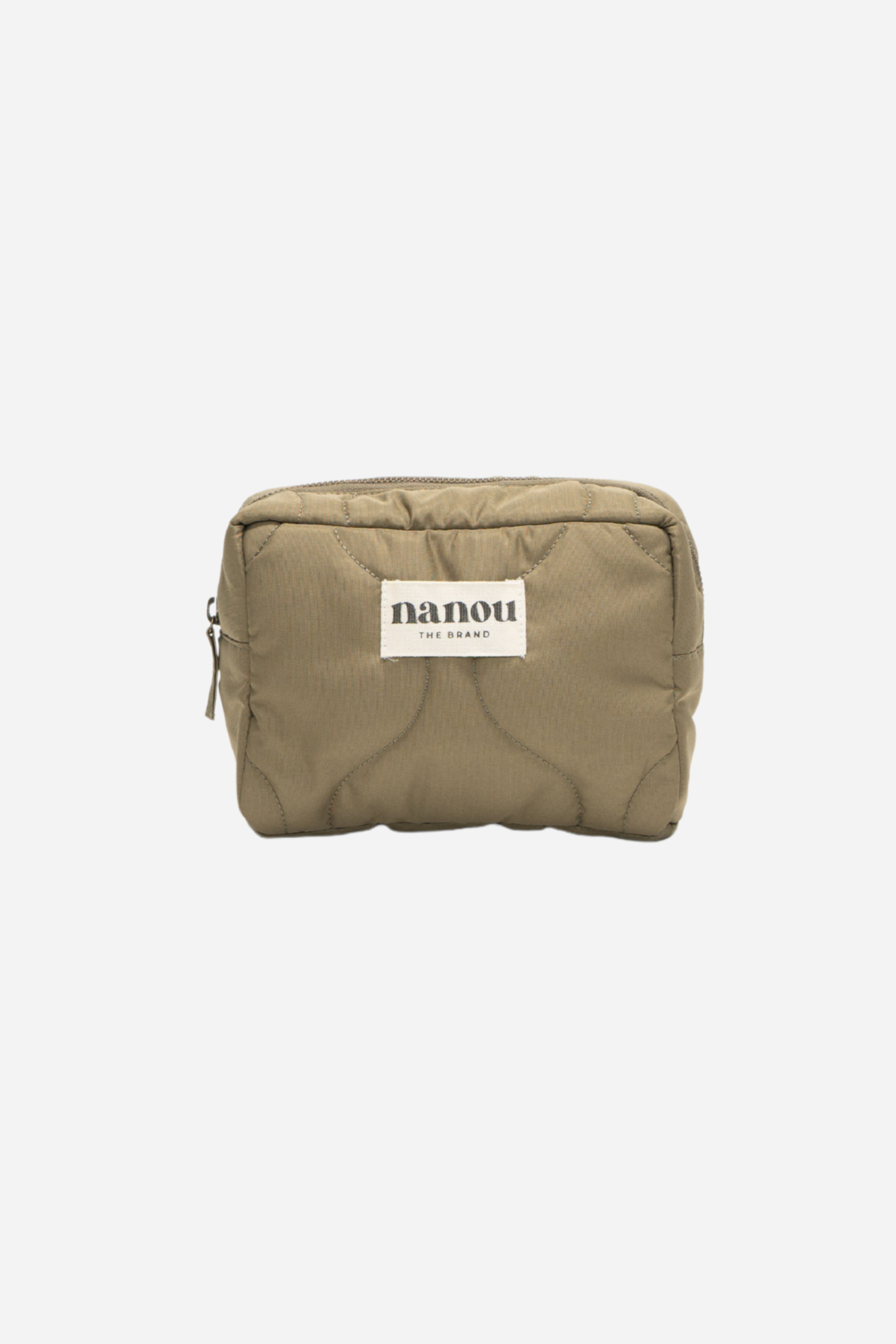 Make-up pouch Almond green